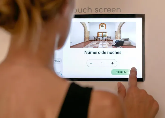 Petit Hotel Hostatgeria La Victoria